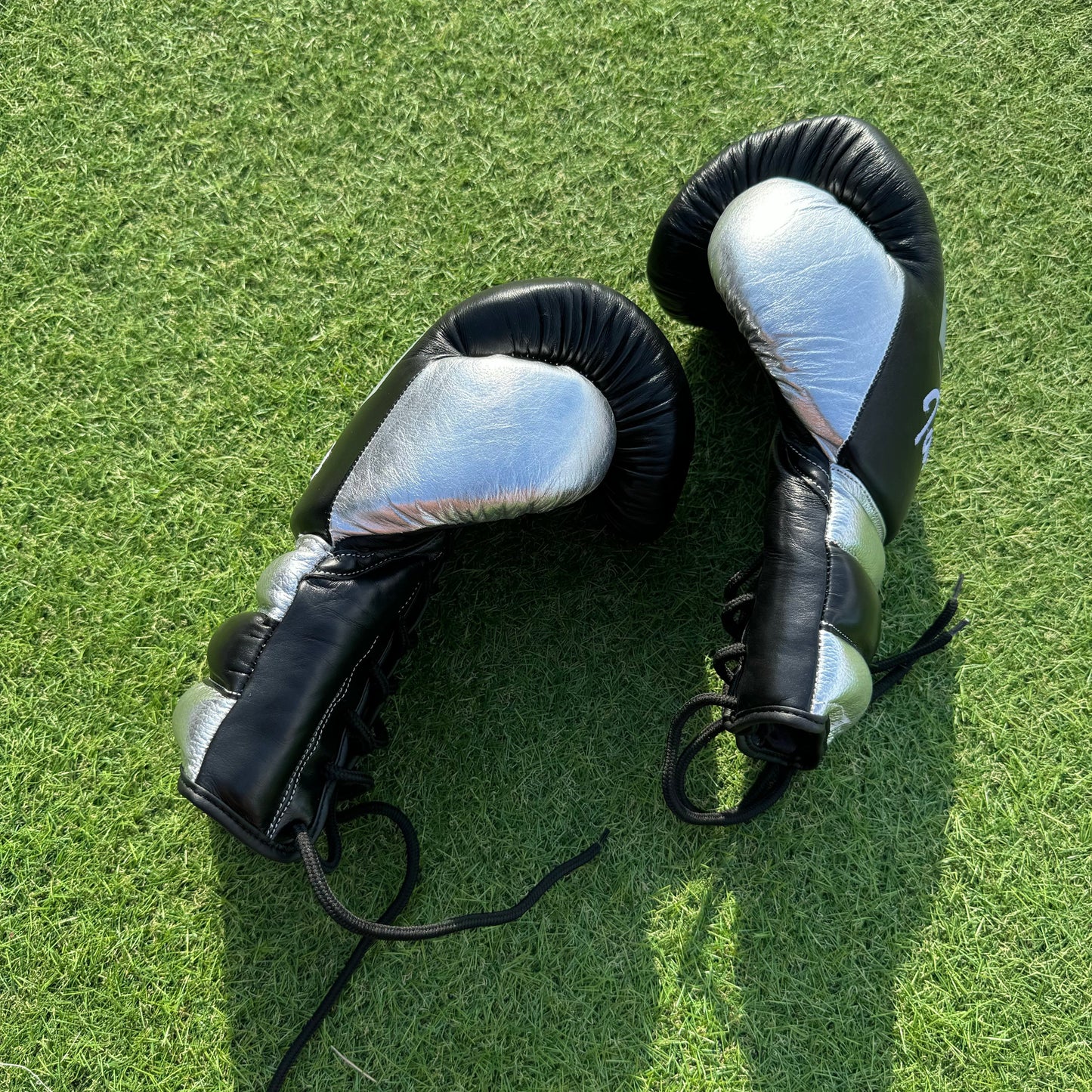 BLACK & SILVER | PRO ELITE GLOVES 100% LEATHER