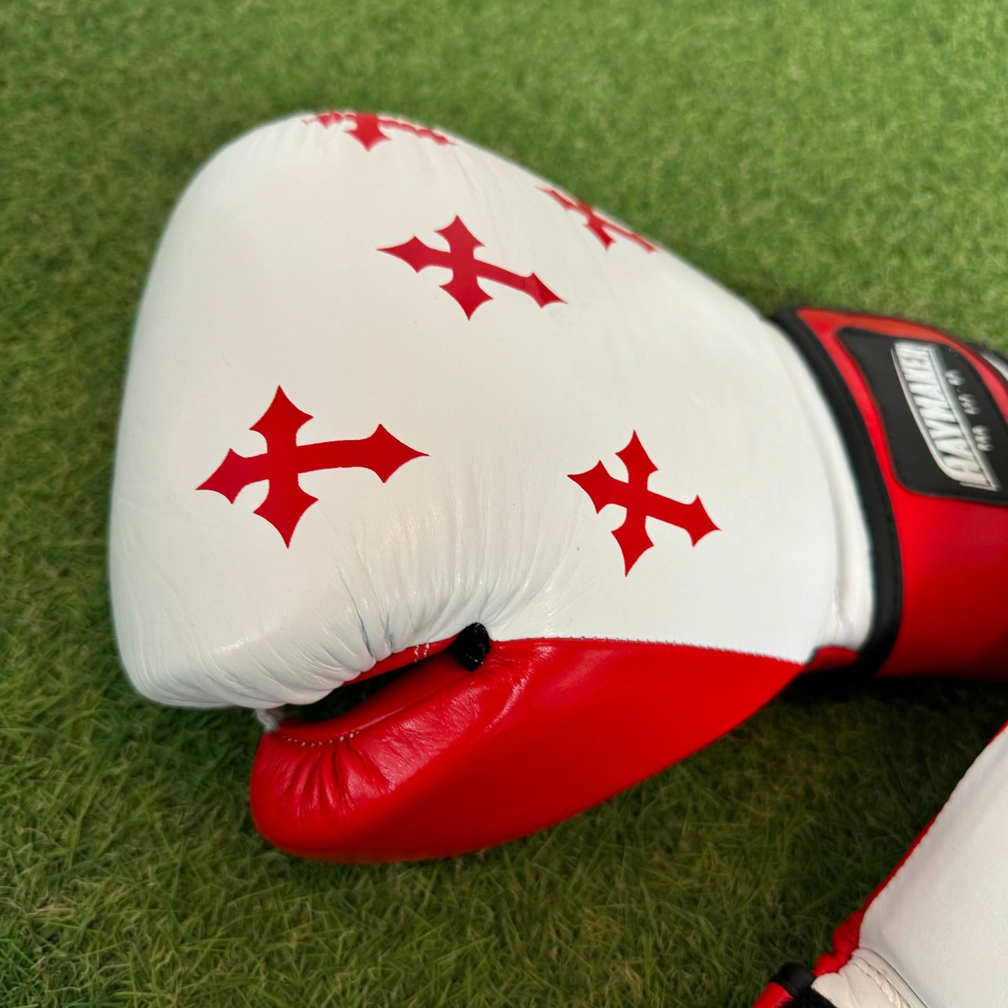 HM CRUCIFIX RED & WHITE | PRO ELITE GLOVES 100% LEATHER