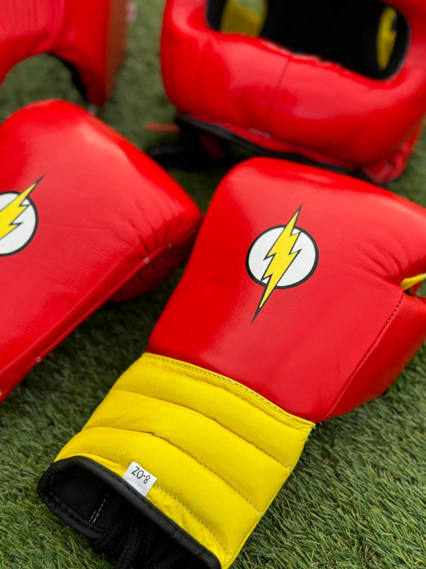 FLASH SET RED | BOXING GLOVES & SPARRING SET 100% LEATHER