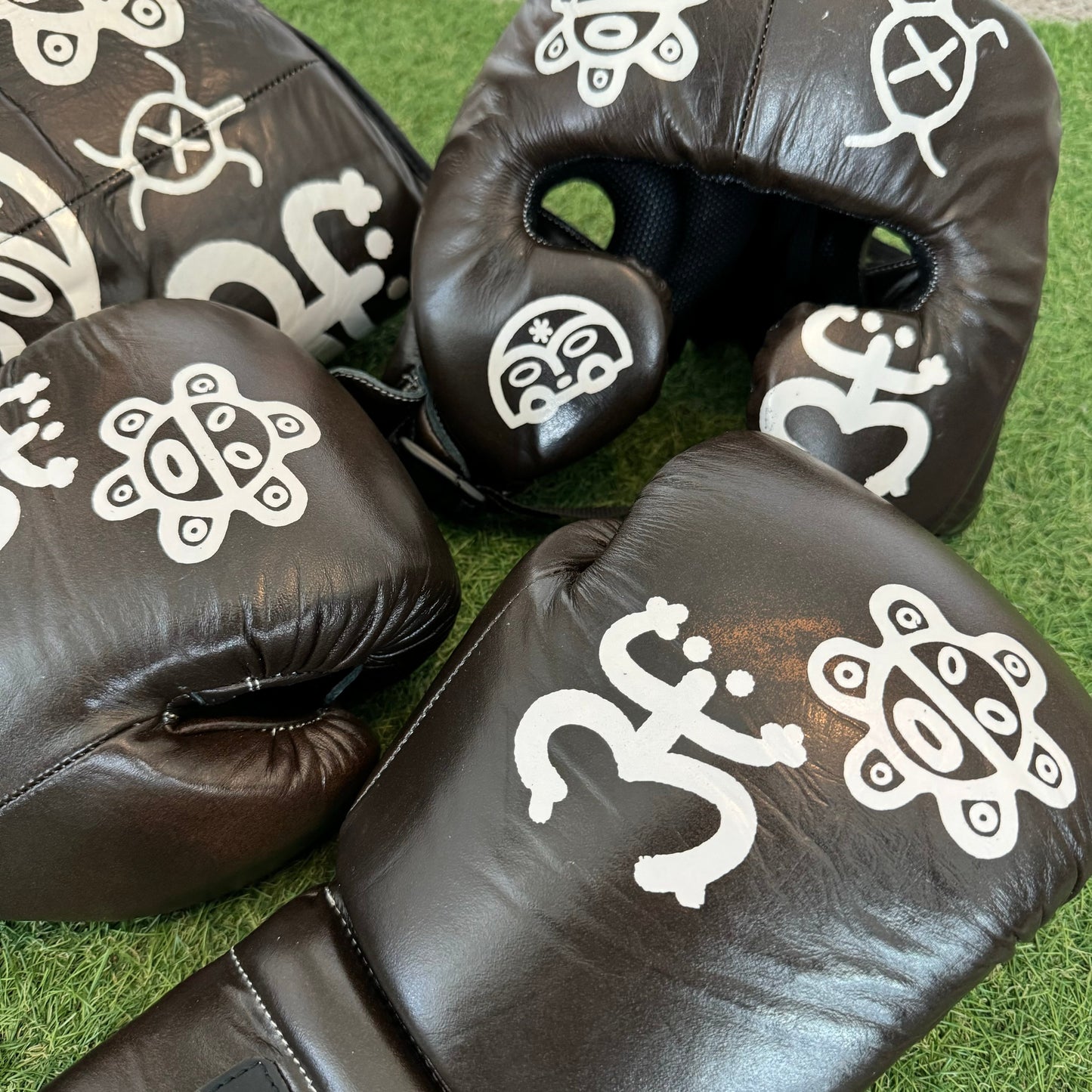 PUERTO RICAN CUTLURE | BOXING SPARRING SET | 100% LEATHER