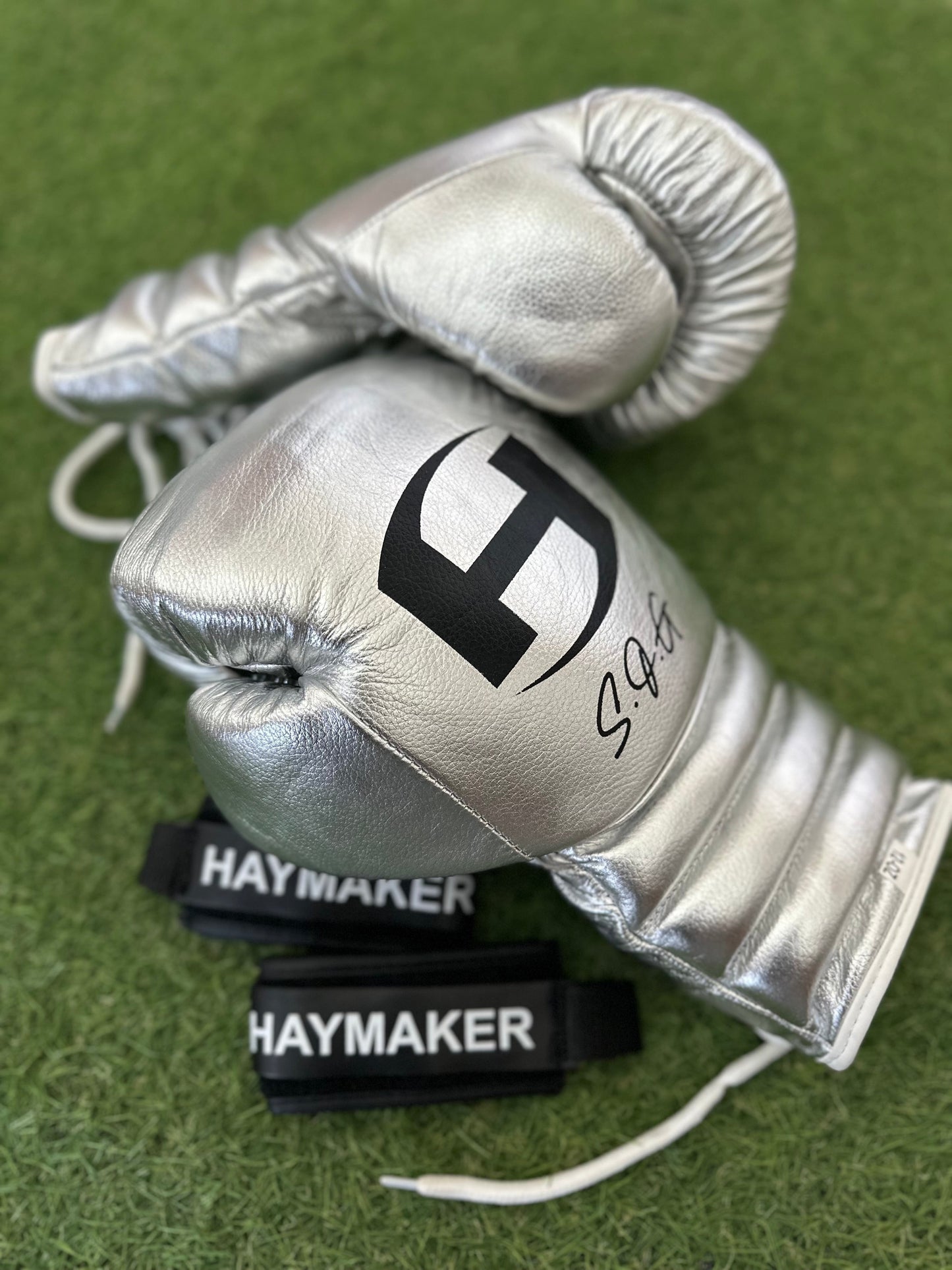METALLIC SILVER | PRO ELITE GLOVES 100% LEATHER