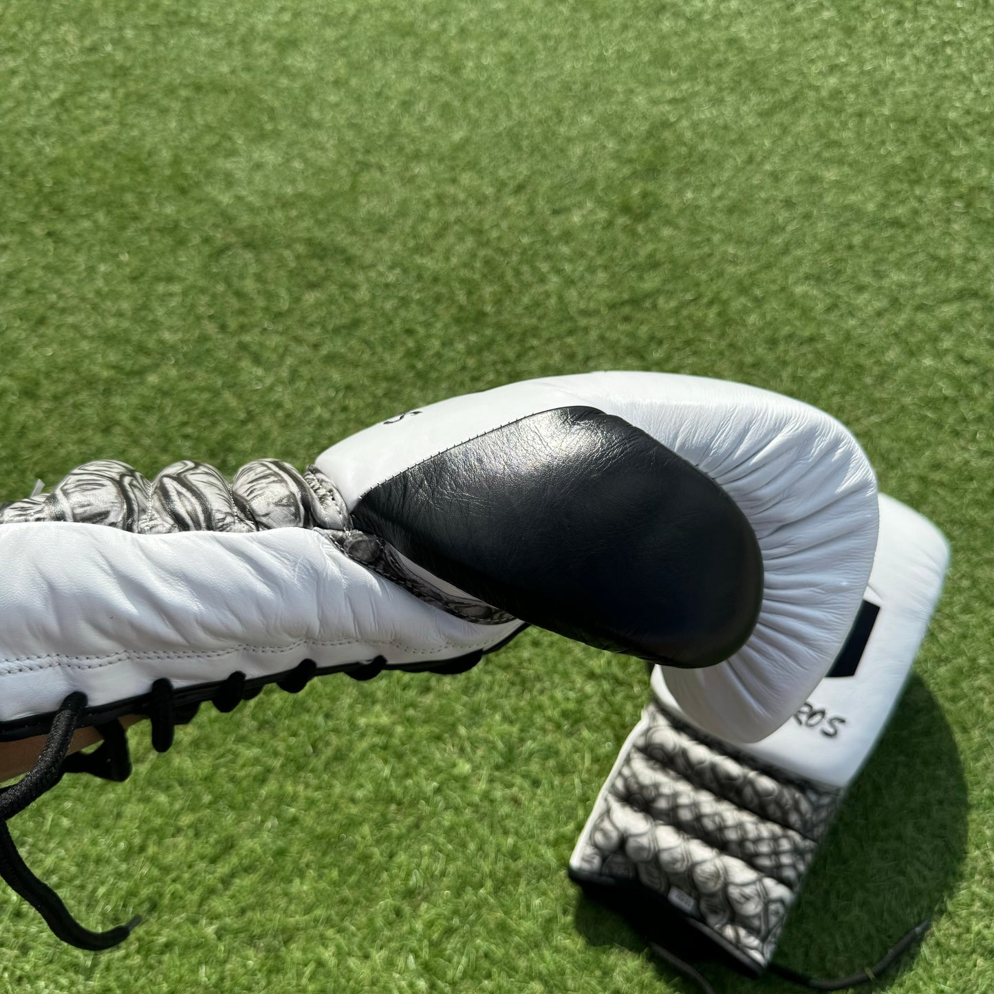 CROC PRINT | PRO ELITE GLOVES 100% LEATHER