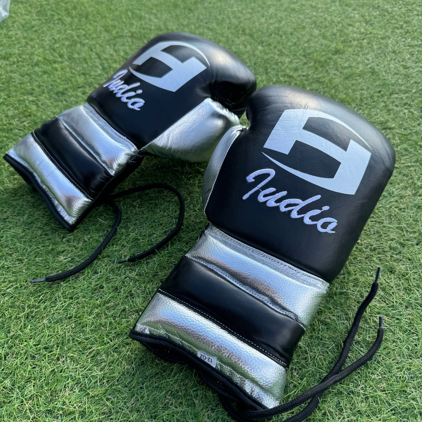 BLACK & SILVER | PRO ELITE GLOVES 100% LEATHER