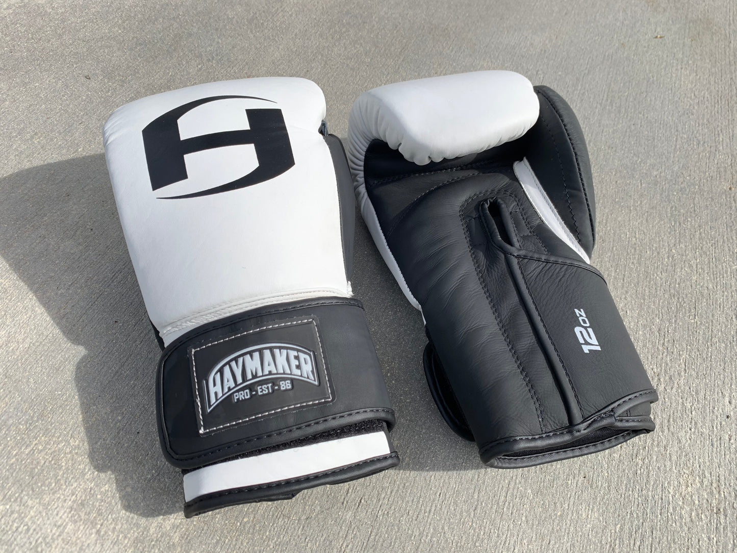 WHITE | BOXING BAG GLOVES SYNTHETIC